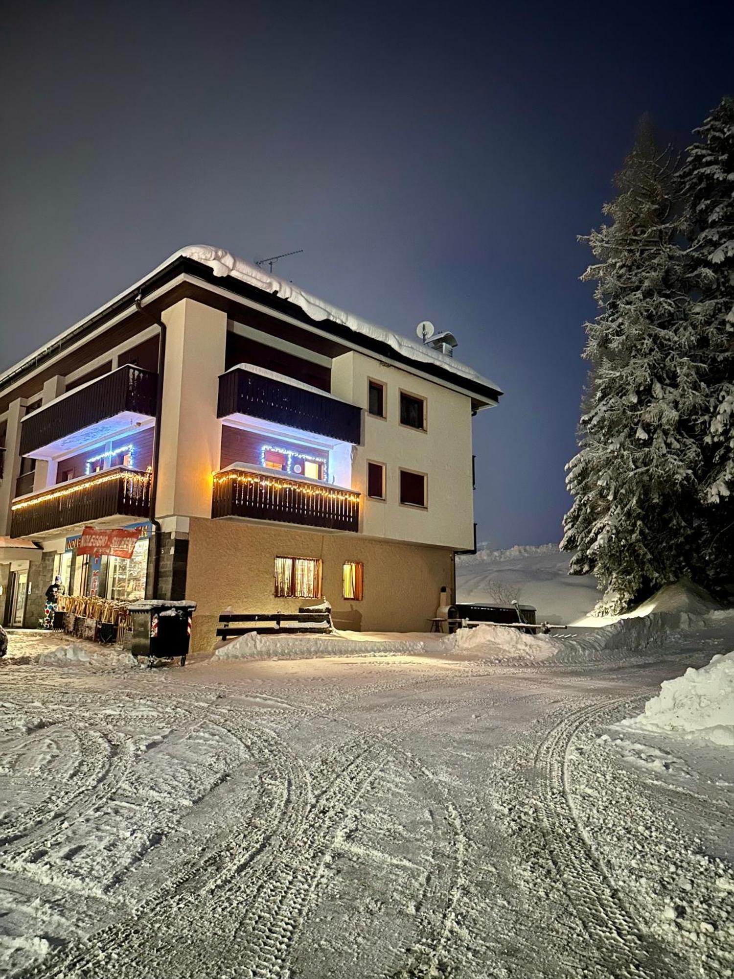 Costalungahouse Trekkingbikeski Selfcheck-In Apartment Carezza al Lago Esterno foto