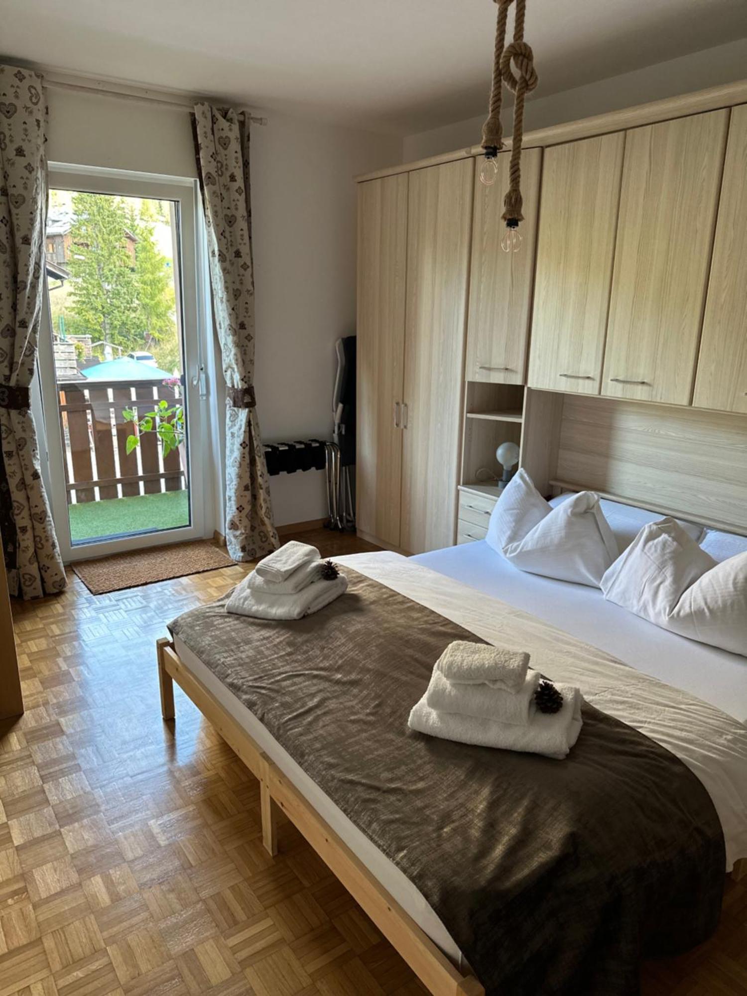 Costalungahouse Trekkingbikeski Selfcheck-In Apartment Carezza al Lago Esterno foto