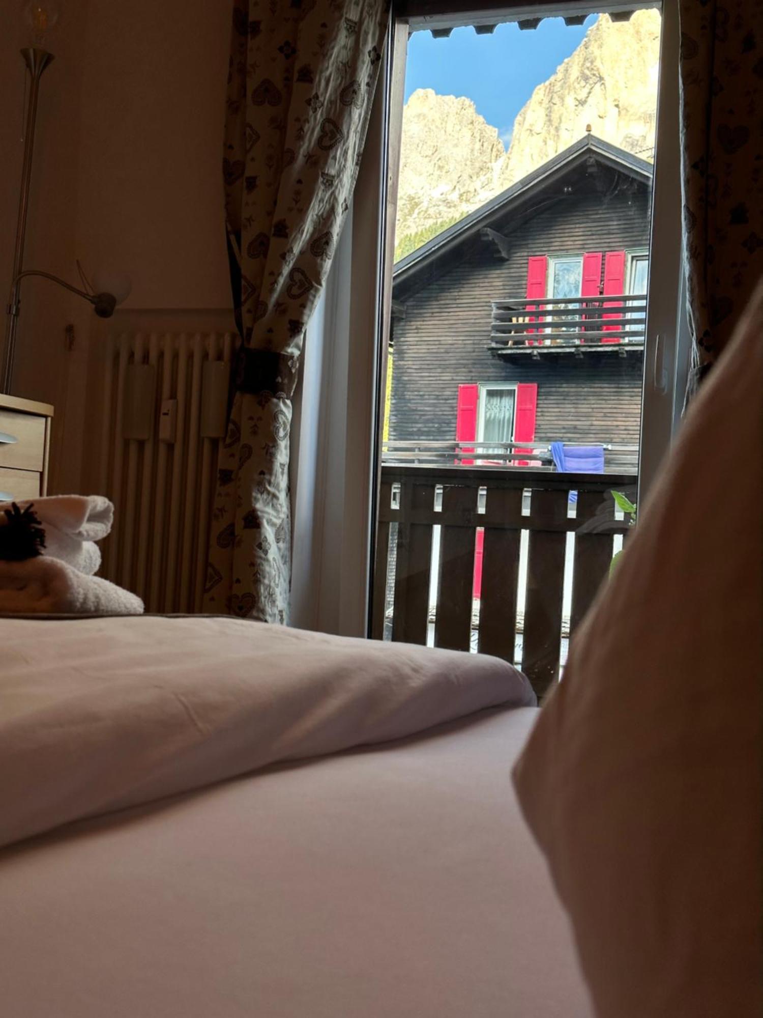 Costalungahouse Trekkingbikeski Selfcheck-In Apartment Carezza al Lago Esterno foto