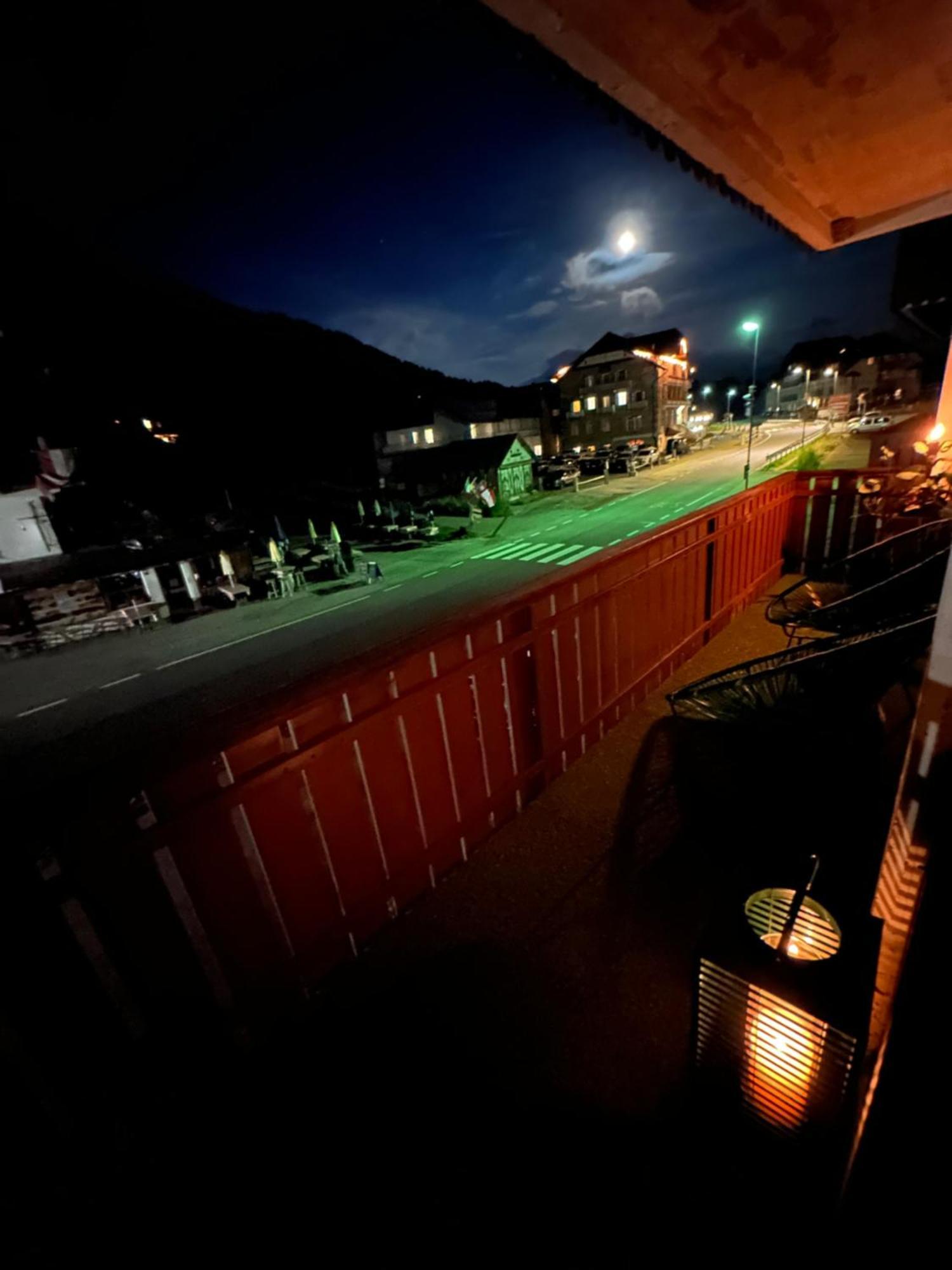 Costalungahouse Trekkingbikeski Selfcheck-In Apartment Carezza al Lago Esterno foto