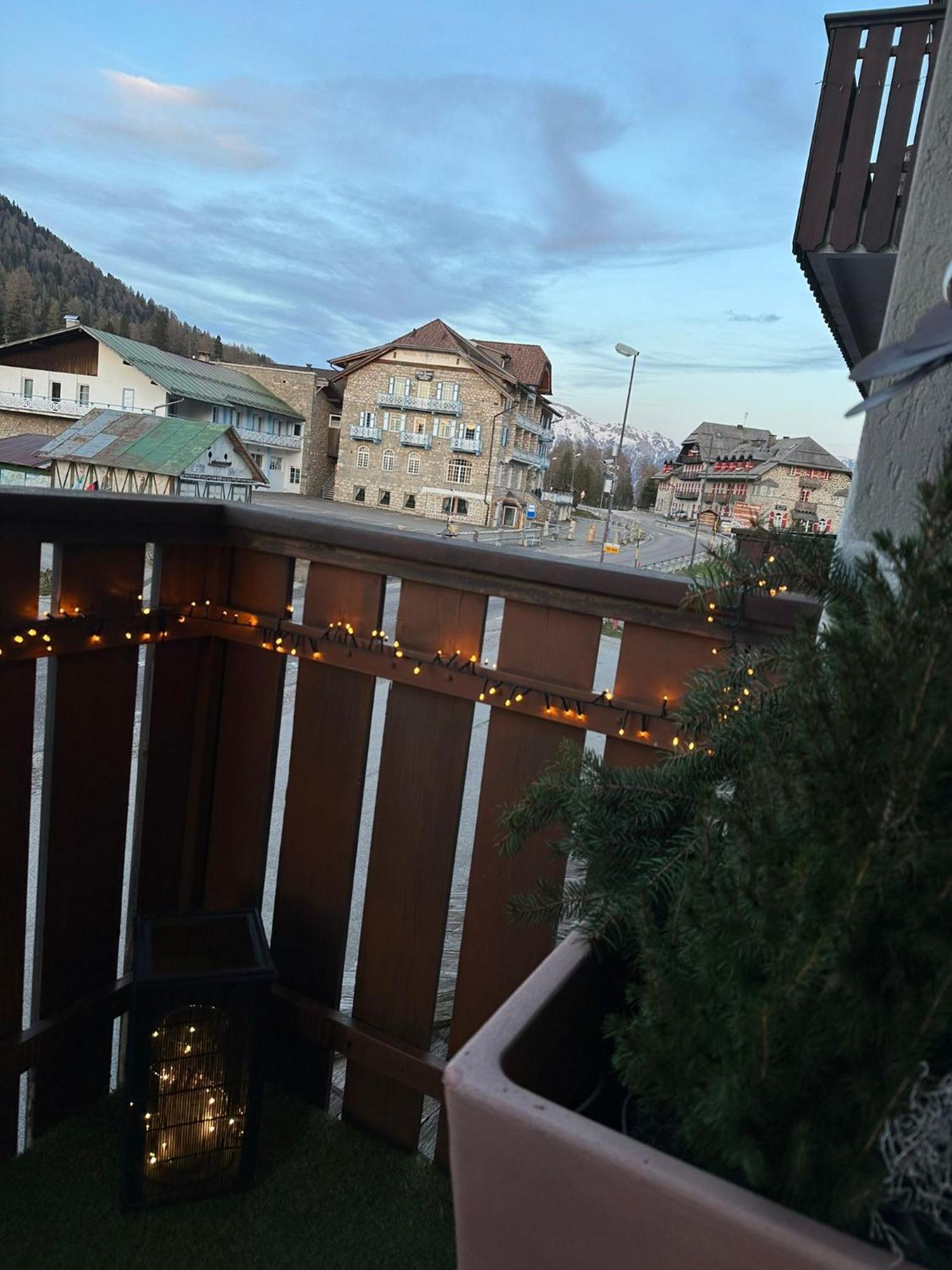 Costalungahouse Trekkingbikeski Selfcheck-In Apartment Carezza al Lago Esterno foto